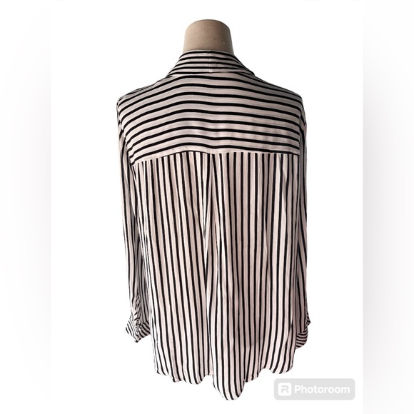 Zara TRF Stripes Women’s Top - Picture 2 of 7